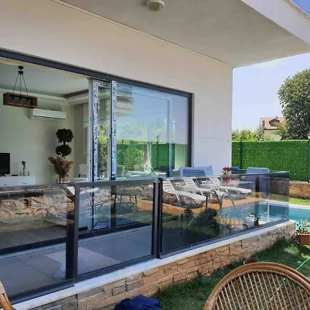 Casa vacanze Captivating House With Pool Near Ski Center In Kartepe Near Sapanca *