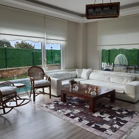 Casa vacanze Captivating House With Pool Near Ski Center In Kartepe Near Sapanca *